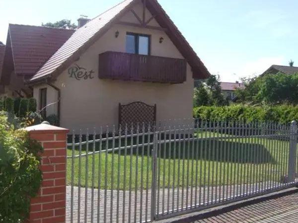 Hotel Rest Dziwnów Esterno foto